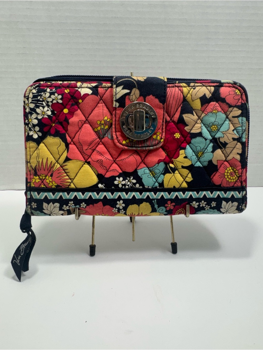 Vera Bradley Quilted Retired “Happy Snails” Turn Lock Wallet Colorful Florals